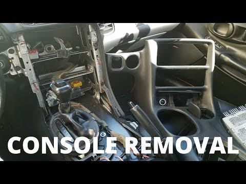 Видео: Снятие центральной консоли Corvette C5