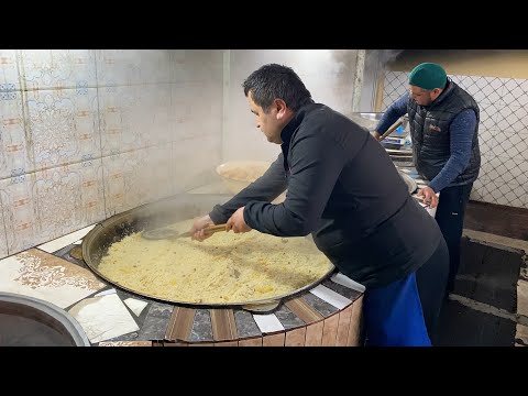 Видео: 100 кг рис готовится￼ Уличная еда плов узбекски двух Видов Как правильно готовить узбекские плов￼
