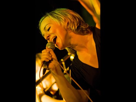 Видео: Cabernet Deneuve - Мой Амур (Live 2000)