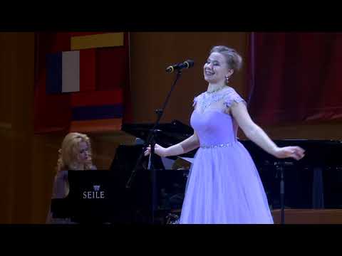 Видео: Курьянова Мария -" В зимнем лесу" (А. Островский)