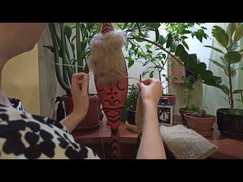 Видео: Техника прядения. Делаем воздушную петлю на веретене.