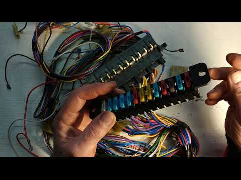 Видео: Делааем из автомобиля ВАЗ-2101 современный супер автомобиль по автоэлектрике