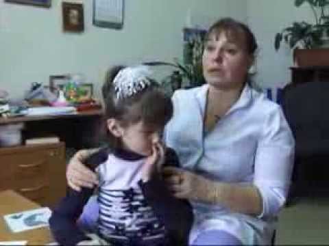 Видео: Школа здоровья 14/12/2013 Вернуть слух! Что такое кохлеарная имплантация?