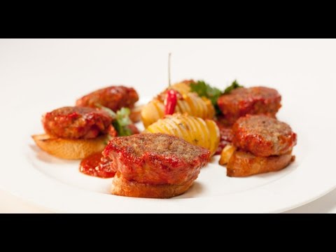 Видео: Биточки из куриных желудков с острым картофелем | Птица. От филе до фарша