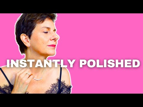 Видео: Единственный аксессуар, который мгновенно сделает женщин старше 50 лет элегантными этой осенью