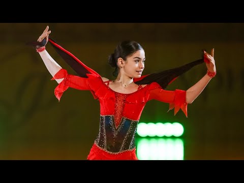Видео: Аделия Петросян — Цыганочка («Чемпионы на льду», 8.IV.23)