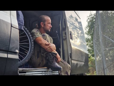 Видео: Жизнь в фургоне в Великобритании — 1 месяц (наверстывание упущенного — реальный разговор)