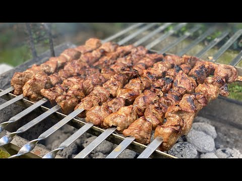 Видео: Вкуснейший сочный шашлык!  Saftiger Schaschlik aus Schweinenacken!
