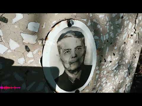 Видео: ИДЕШЬ и ПРЯМ У ЗАБОРА ЛЕЖИТ ВАЛЕРА.