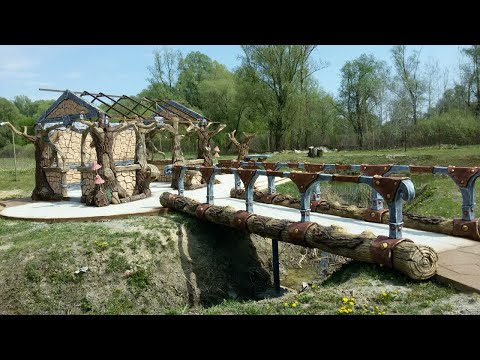 Видео: Беседки. Как  построить  беседку  во  дворе  из  арт  бетона?  Столбы  в  виде  деревьев.  Мостик.