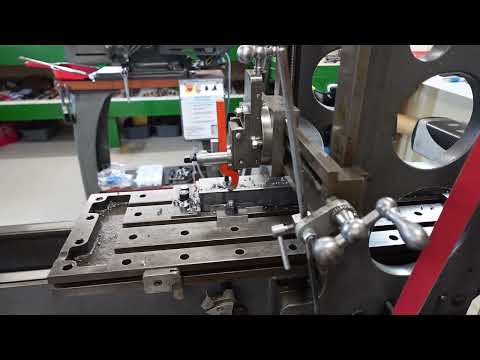 Видео: Обработка металла строгальным станком. Материал подрамника (Часть 2. Начало обработки подрамника)