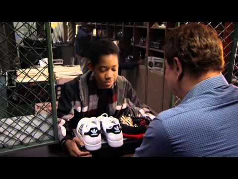 Видео: "Все ненавидят криса" - ломбард