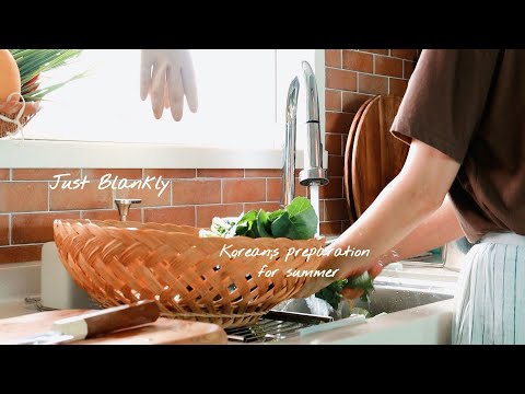 Видео: Шесть вещей, которые корейцы готовят к лету🥔🧅