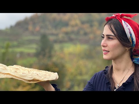 Видео: Готовим сельдерей тушеный с бараниной и луковым салатом!