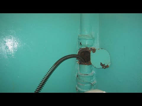 Видео: Ужасная прочистка стояка канализации.
