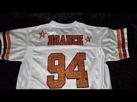 Видео: Как создать уникальный дизайн футболки в Cricut Design Space! Урок по термотрансферному винилу