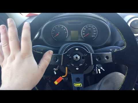 Видео: В Garage: Установка спортивного руля с AliExpress на гранту.