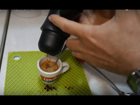 Видео: Ручная походная эспрессо кофеварка  Manual Coffee Maker 1
