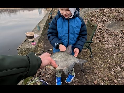 Видео: Первый весенний ЛЕЩ на поплавок.#рыбалканапоплавок #herabuna#fish #природа#lifeasitis #bream