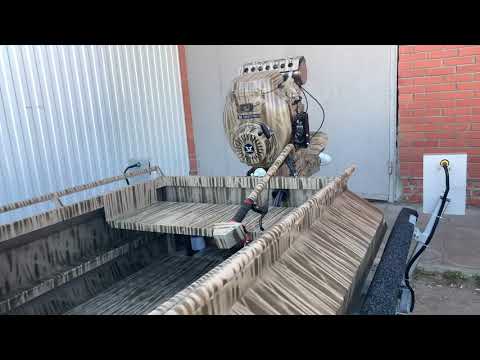 Видео: ОБЗОР/ Лодка болотоход  малышка 4.2м , мотор болотоход Zonghen