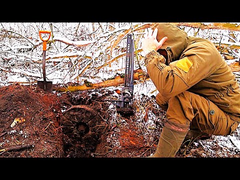 Видео: НЕ ВЕРИЛ ГЛАЗАМ КОГДА ОТКАПЫВАЛ ЭТО!!! НАХОДКИ СРЫВ МОЗГА... Металлокоп как во сне.
