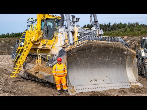 Видео: Scottish Quarry покупает новый 120-тонный бульдозер Komatsu.