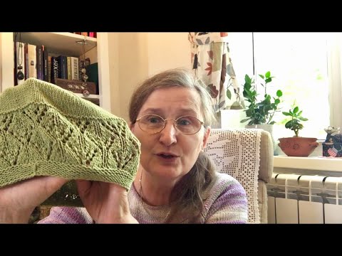 Видео: Как вязать шапочки спицами и носить. Мой опыт. Часть первая