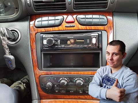 Видео: Установка магнитолы KENWOOD KMM 103AY в Mercedes-Benz W203