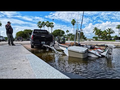 Видео: Эта невероятная рыбацкая лодка была построена из старого гидроцикла (я её протестировал)