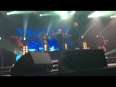 Видео: "Я перепутал куплеты" "Просто чтобы вы не думали, что я под фонограмму пою"😂   Егор Крид Питер