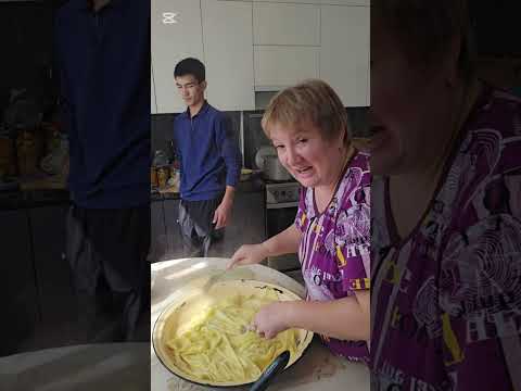 Видео: ПРИЕХАЛИ РОДИТЕЛИ ГОТОВИМ БЕСБАРМАК 