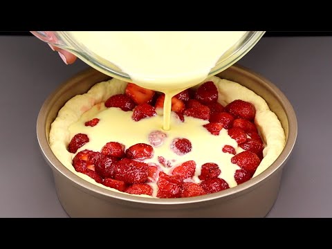 Видео: Тает во рту, как клубничное мороженое! Вкусный летний ПИРОГ "КЛУБНИКА СО СЛИВКАМИ"