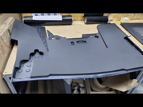 Видео: Коврики та віброізоляція для пола кабіни МТЗ.