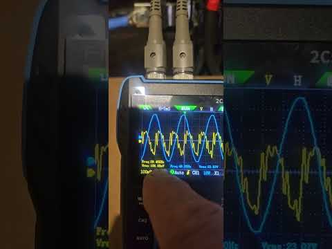 Видео: Домашни ФЕЦ -Накратко - Относно променливия ток в правотоковата верига при соларните инвертори ;)