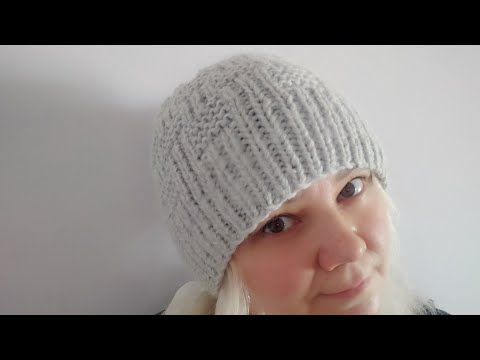 Видео: Экспресс МК простая шапка спицами 😊 справиться даже начинающий🤗