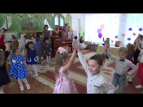 Видео: "Полька для мамы", средняя группа №6