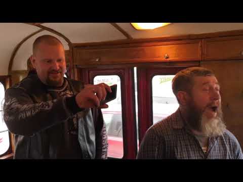 Видео: Александр Бормотов. "Песня О Настоящем Индейце". Трамвайный драйв в Питере, 2018.