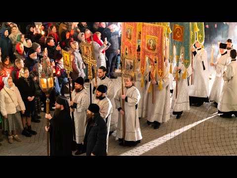 Видео: Крестный ход Пасхальной утрени