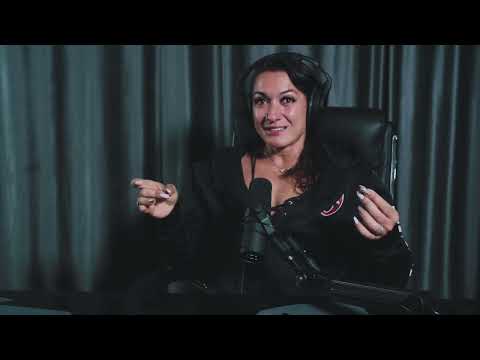 Видео: Белым по черному. Первый выпуск. Фитнес-школы и почему нужно быть аккуратным в их выборе.
