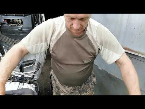 Видео: Смазка ПРОБЛЕМНЫХ точек (муфт валов) на снегооде POLARIS  WIDETRAK LX 500