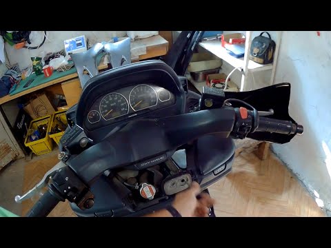 Видео: Suzuki Skywave 250 CJ43 с контейнера - японцы тоже не следят за маслом