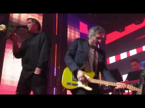 Видео: Ундервуд - Платье в горошек