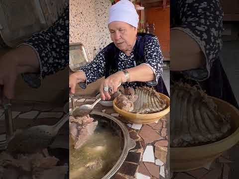 Видео: Секреты бешбармака, о которых не рассказывают. Казахская традиция в деталях.