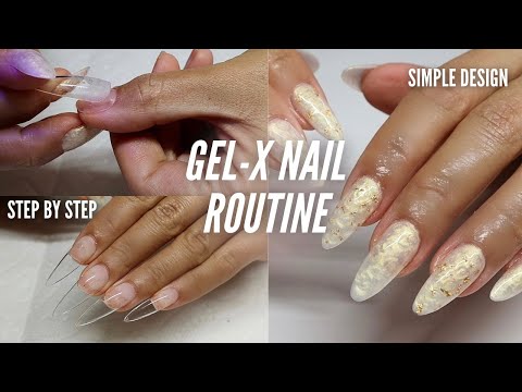 Видео: Нанесение геля GEL-X в режиме реального времени | Дизайн ногтей для начинающих