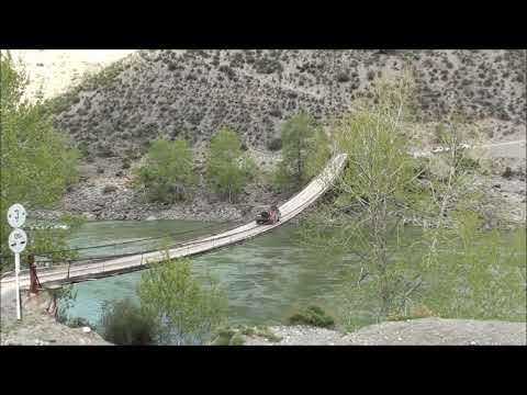 Видео: Горный Алтай. Дорога в Инегень через подвесной мост