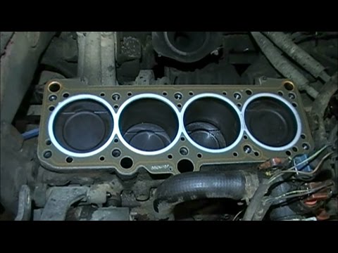 Видео: Замена прокладки ГБЦ. Passat B3