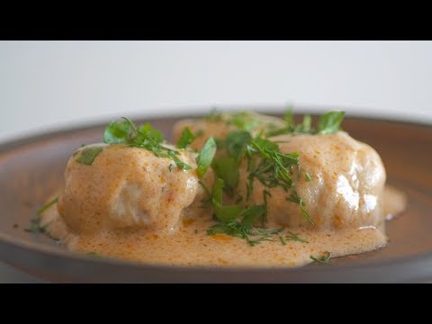 Видео: Тефтели в сметанно-томатном соусе. Просто, быстро, вкусно