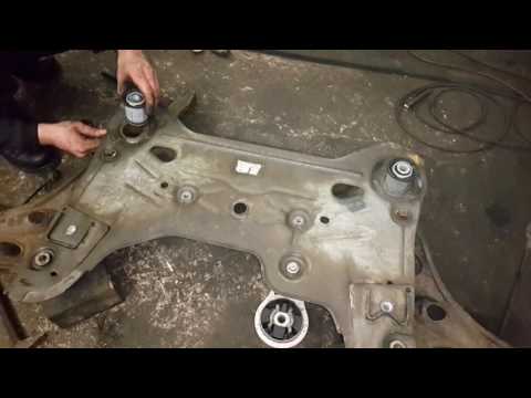 Видео: ЗАМЕНА ПЕРЕДНИХ САЙЛЕНТБЛОКОВ на OPEL VIVARO и также Renault Traffic - Nissan Primastar