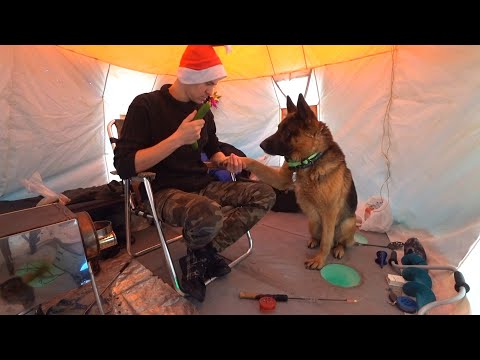 Видео: Окунь в речке. Плов на печке. Праздничная рыбалка!