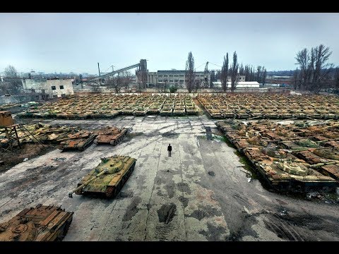 Видео: Полузаброшенный бронетанковый ремонтный завод.